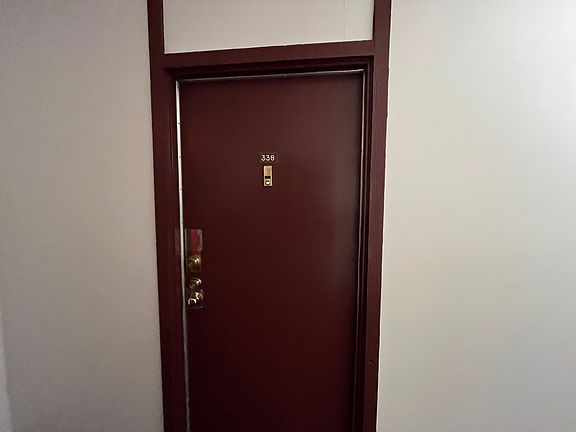2nd image of 22035 Burbank Blvd #338
