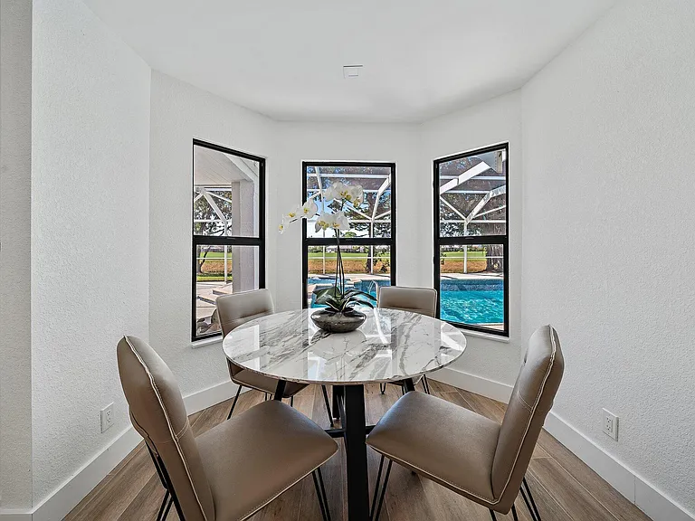 1878 Lynton Cir — Photo 14