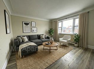 1454 Barton St E Suite 4, Hamilton, ON L8H 2W8