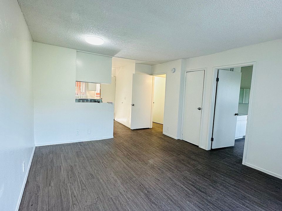 1st image of 4688 E Huntington Dr S #213