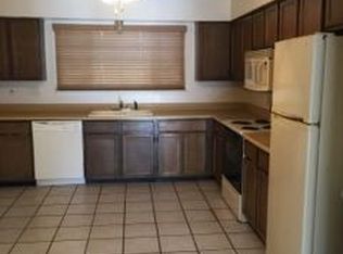 905 Peach Tree Rd SE, Rio Rancho, NM 87124