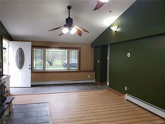 5th image of 370 Jackson Ave