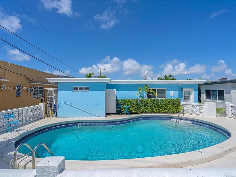 2120 Biarritz Dr #1 — Photo 18