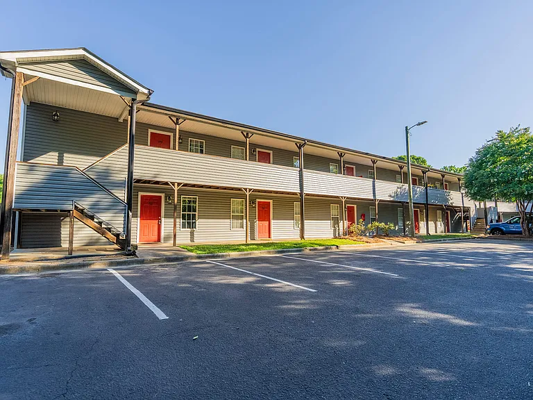 Ashford Place Apartments — Photo 22