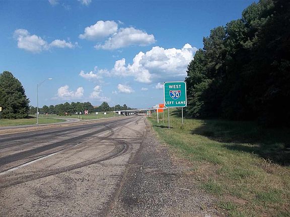 3rd image of 2477 W Us Highway 82