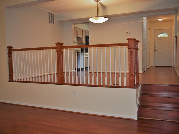 4th image of 11930 Bargate Ct