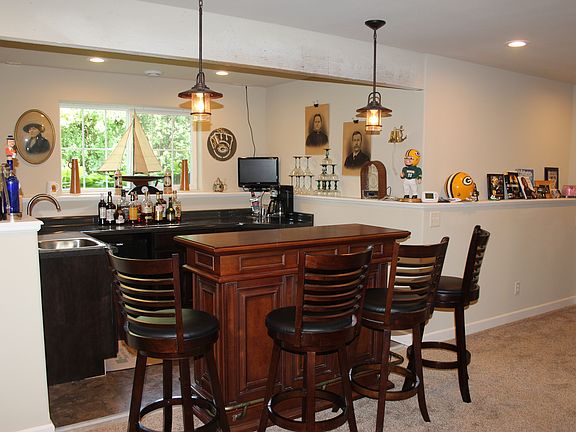 5th image of 1482 Bluebird Dr