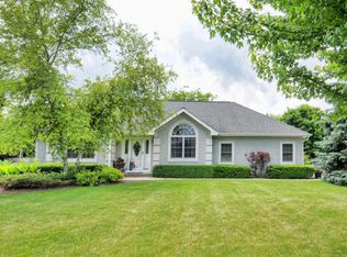 39916 N Mauser Dr, Wadsworth, IL 60083