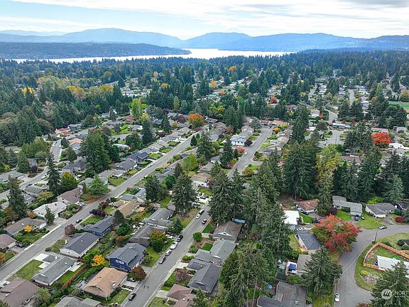 5th image of 2812 167th Avenue NE