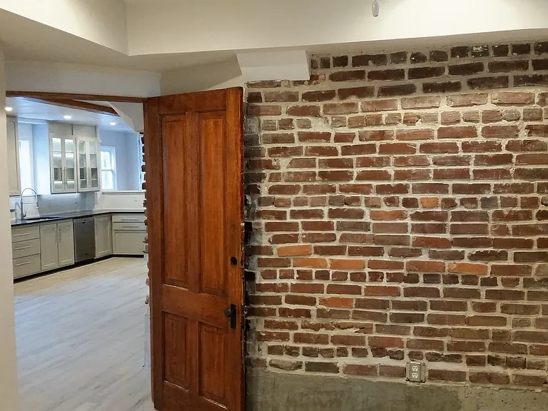 60 Peachtree Hills Ave NE — Photo 18