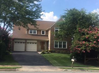 13150 New Parkland Dr, Herndon, VA 20171