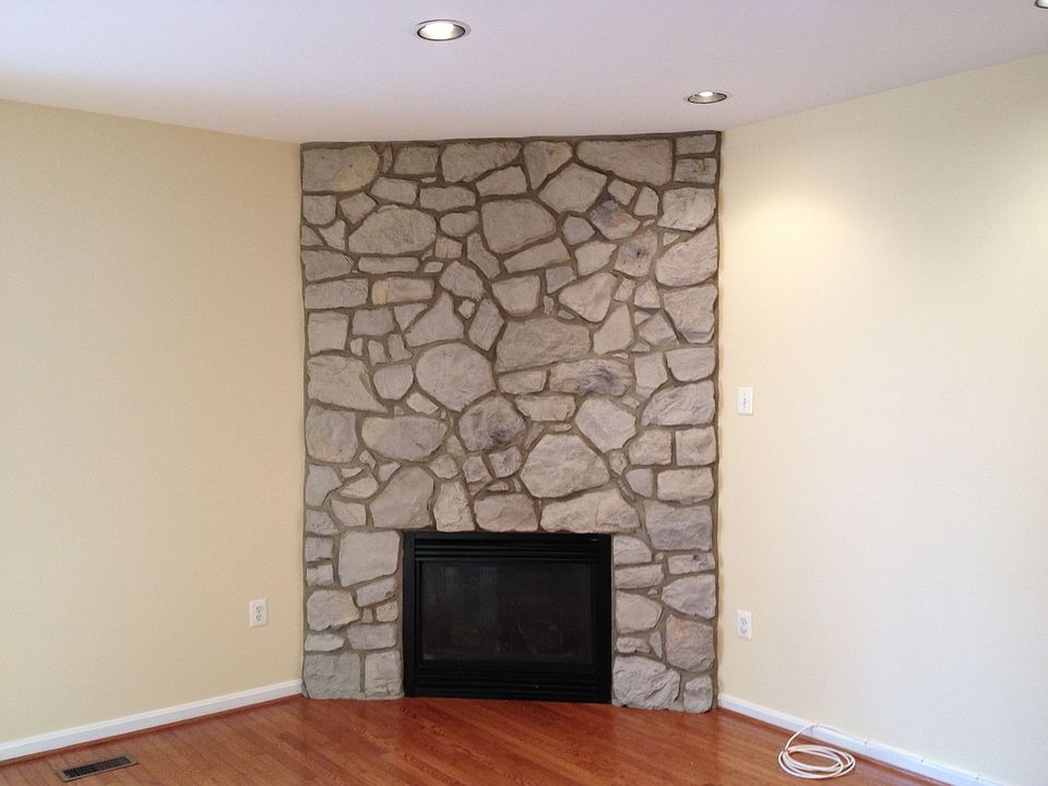 Gas fireplace