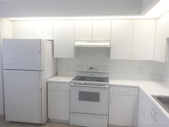 4th image of 850 SW 138th Ave APT 414-D