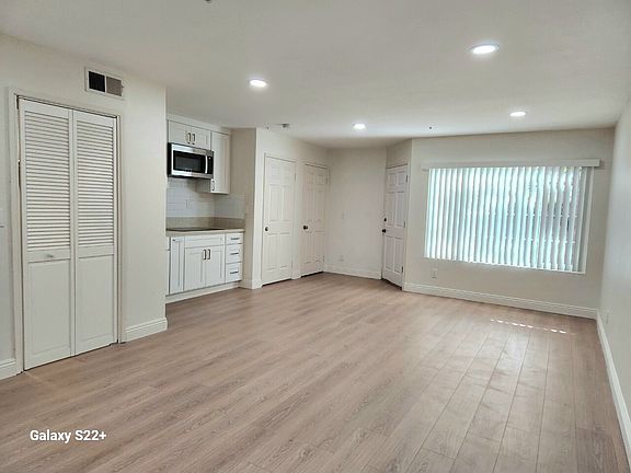 2nd image of 147 W Acacia Ave APT 149