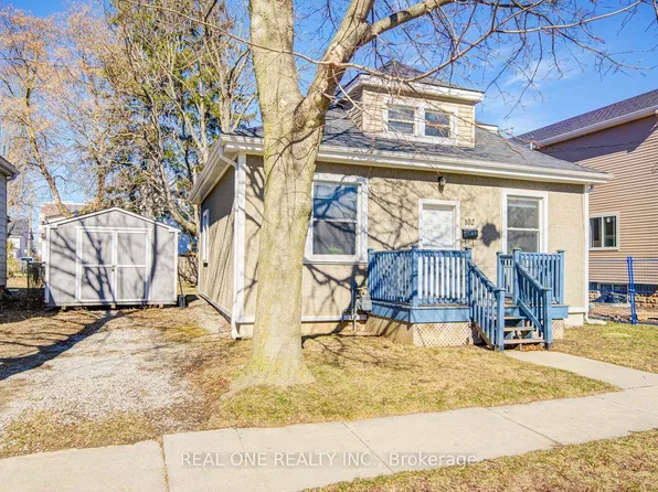 102 Royal Ave, Hamilton, ON L8S 2C5