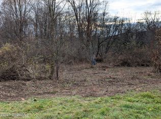 5 White Creek Rd, Eagle Bridge, NY 12057