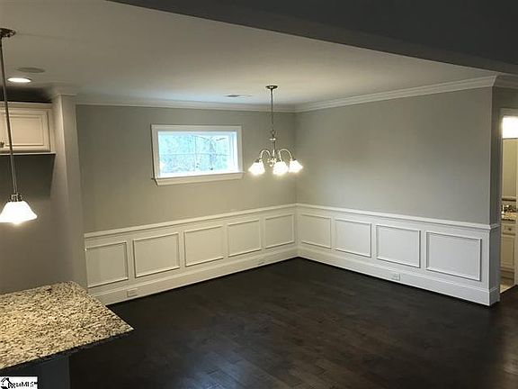 5th image of 209 Montague Dr