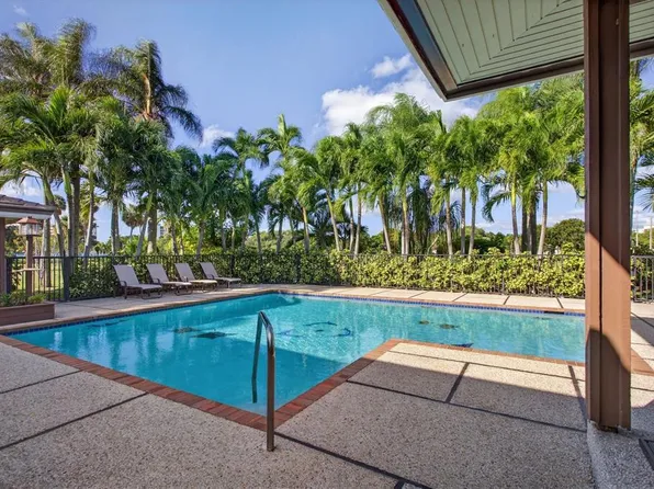 3170 Estates Dr, Pompano Beach, FL 33069