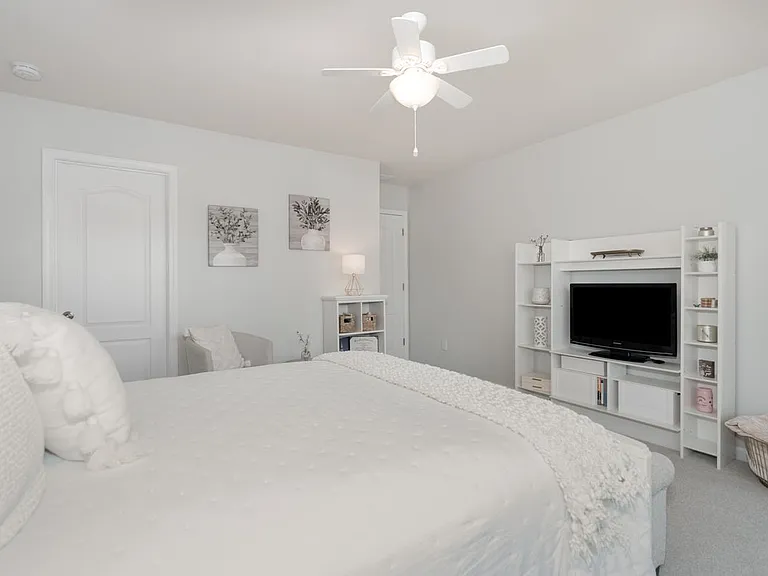 3021 Honeylocust Ln — Photo 16