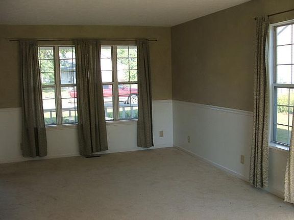 4th image of 7517 N Camberwood Dr