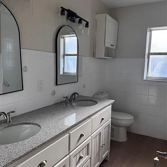 1204 W Alsobrook St — Photo 4