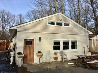 32-A Legion Rd, Oak Ridge, NJ 07438
