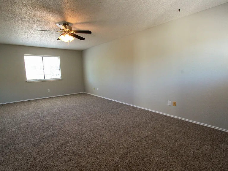 1809 Fawn Ridge Trl — Photo 24