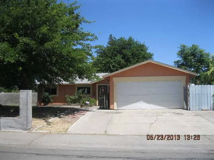 1 Kennelford Cir photo 1
