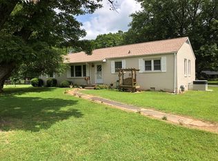 715 E Jere Whitson Rd, Cookeville, TN 38501