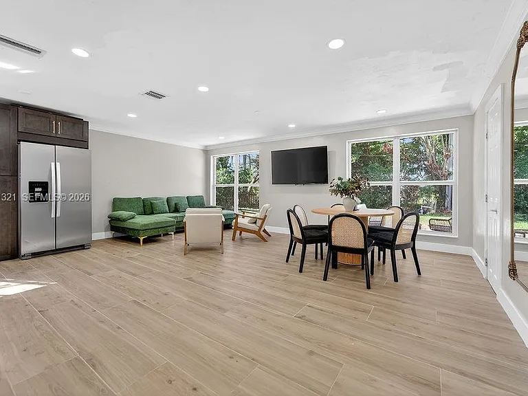 756 Cinnamon Rd — Photo 2