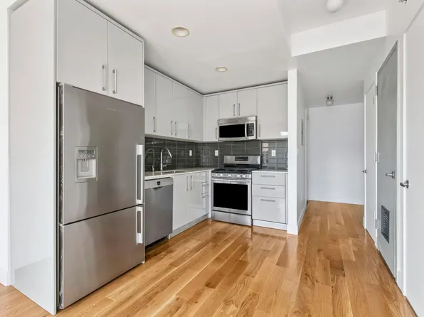 139 Skillman Avenue image 6 of 18