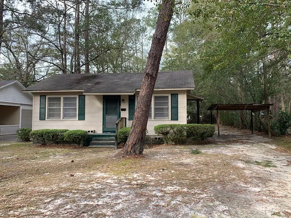 1804 Springfield Dr
