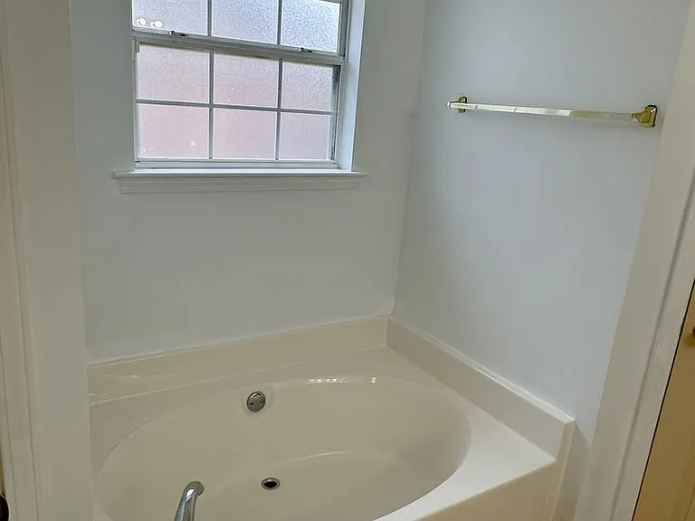 2634 Hidden Estates Cir — Photo 10
