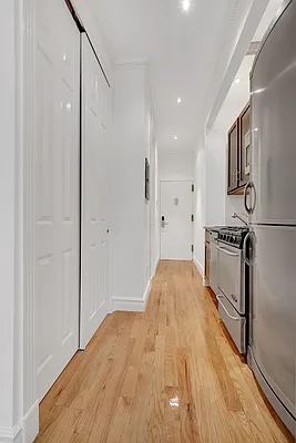 Rented by Cooper & Cooper Real Estate | media 9