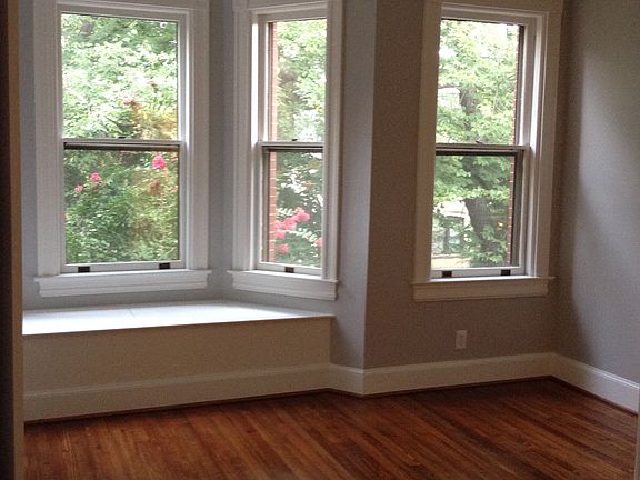 4th image of 608 5th St NE