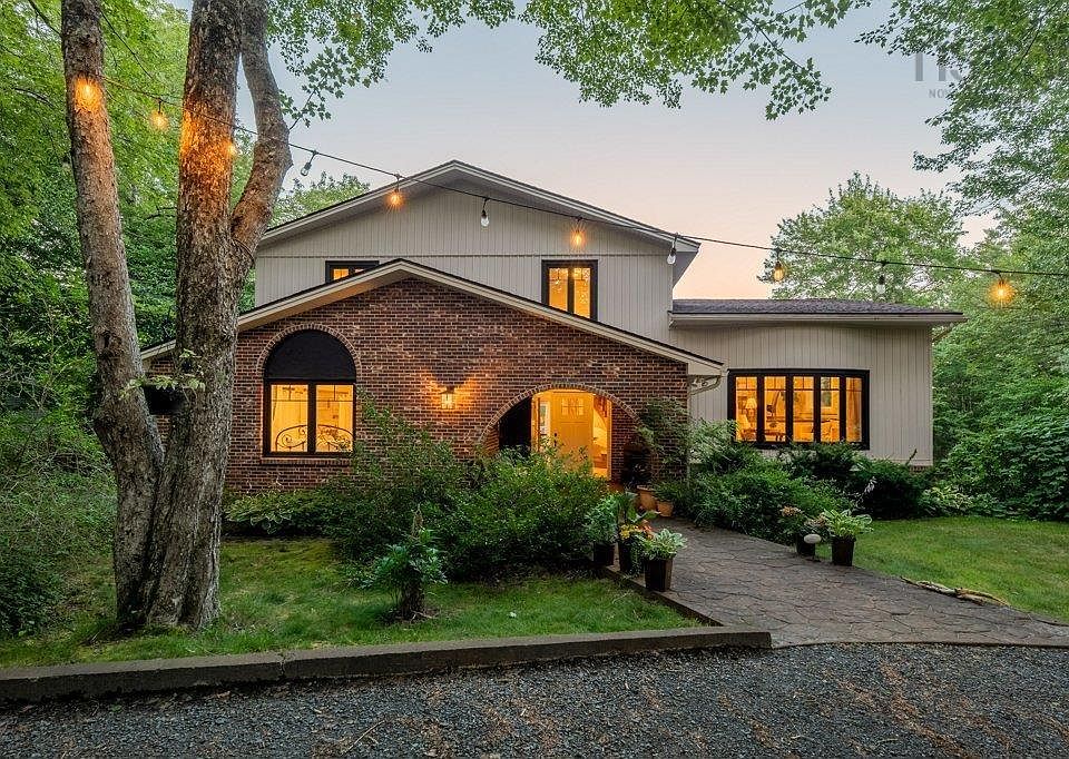 1st image of 32 Halfway Lake Dr