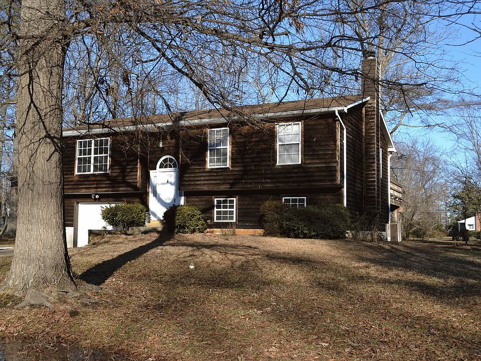 1st image of 3523A Newport Ave