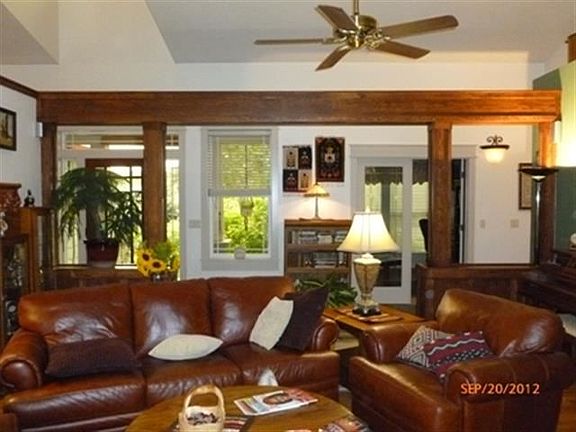 4th image of 3620 Vista Dr