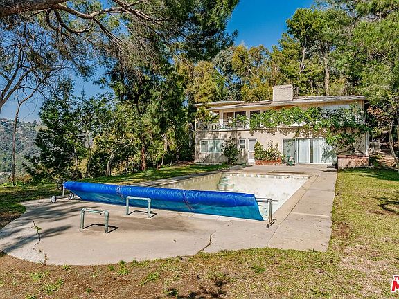 3rd image of 1785 Bel Air Rd