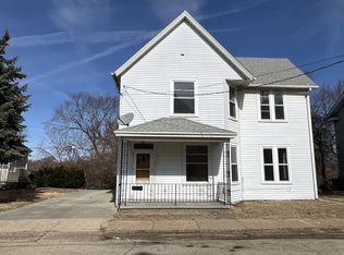 451 W 16th St, Dubuque, IA 52001