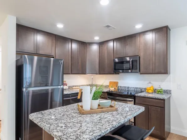 Woodchase Apartments