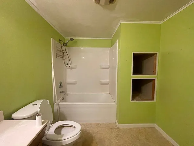 830 Manchester Dr — Photo 12