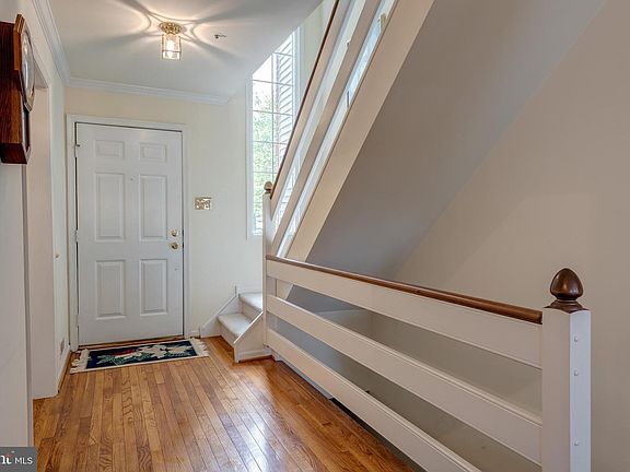 4th image of 1431 Continental Cir