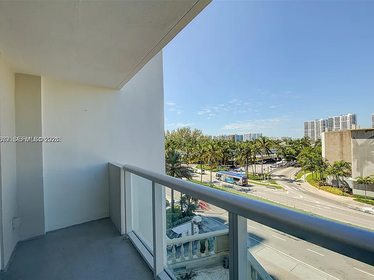 19201 Collins Ave #339 — Photo 12