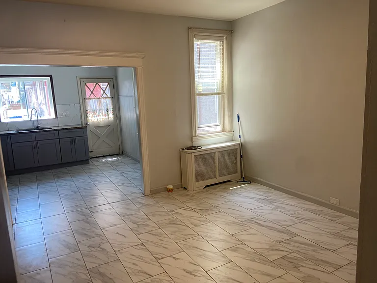 1422 W Porter St — Photo 3