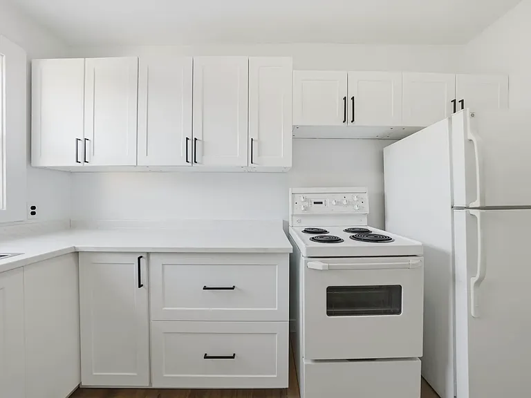 3838 Retallack St #6 — Photo 10