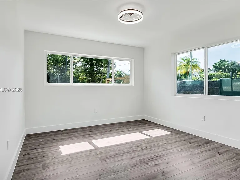 1500 NE 13th Pl — Photo 14