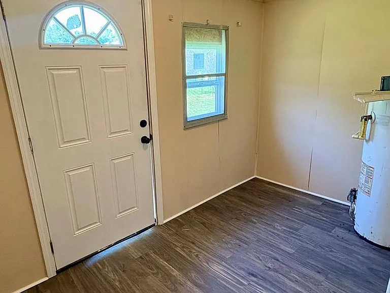 115 Humble Ave — Photo 8
