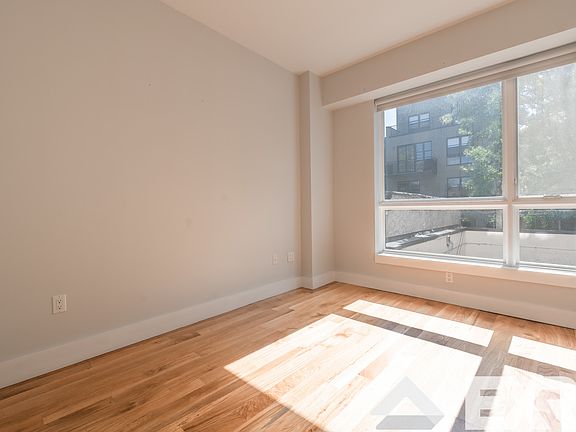5th image of 422 Lexington Ave #2A