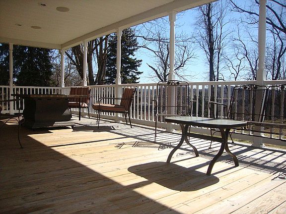1st Floor &Deck Sound Wired 